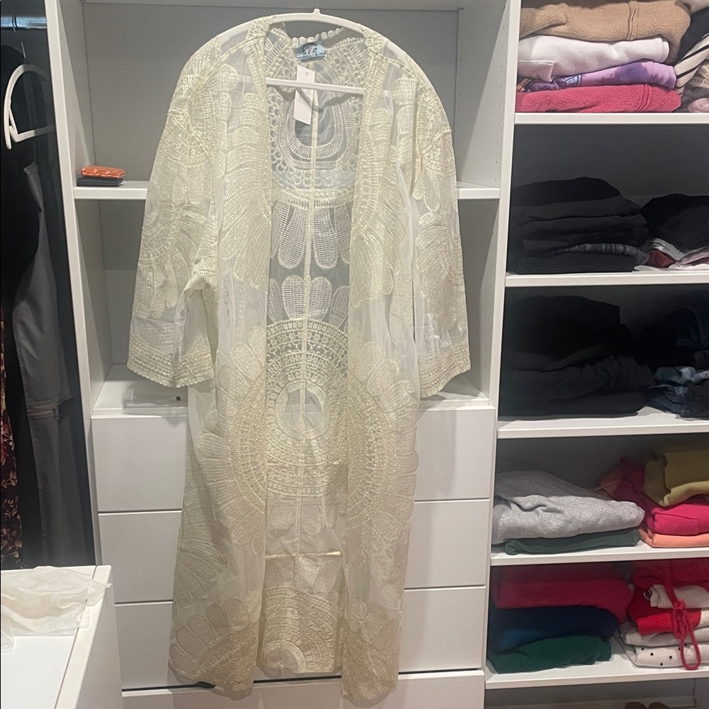 Elegant Cream Lace Kimono